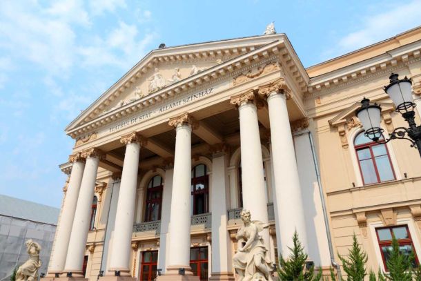Teatrul Regina Maria Oradea